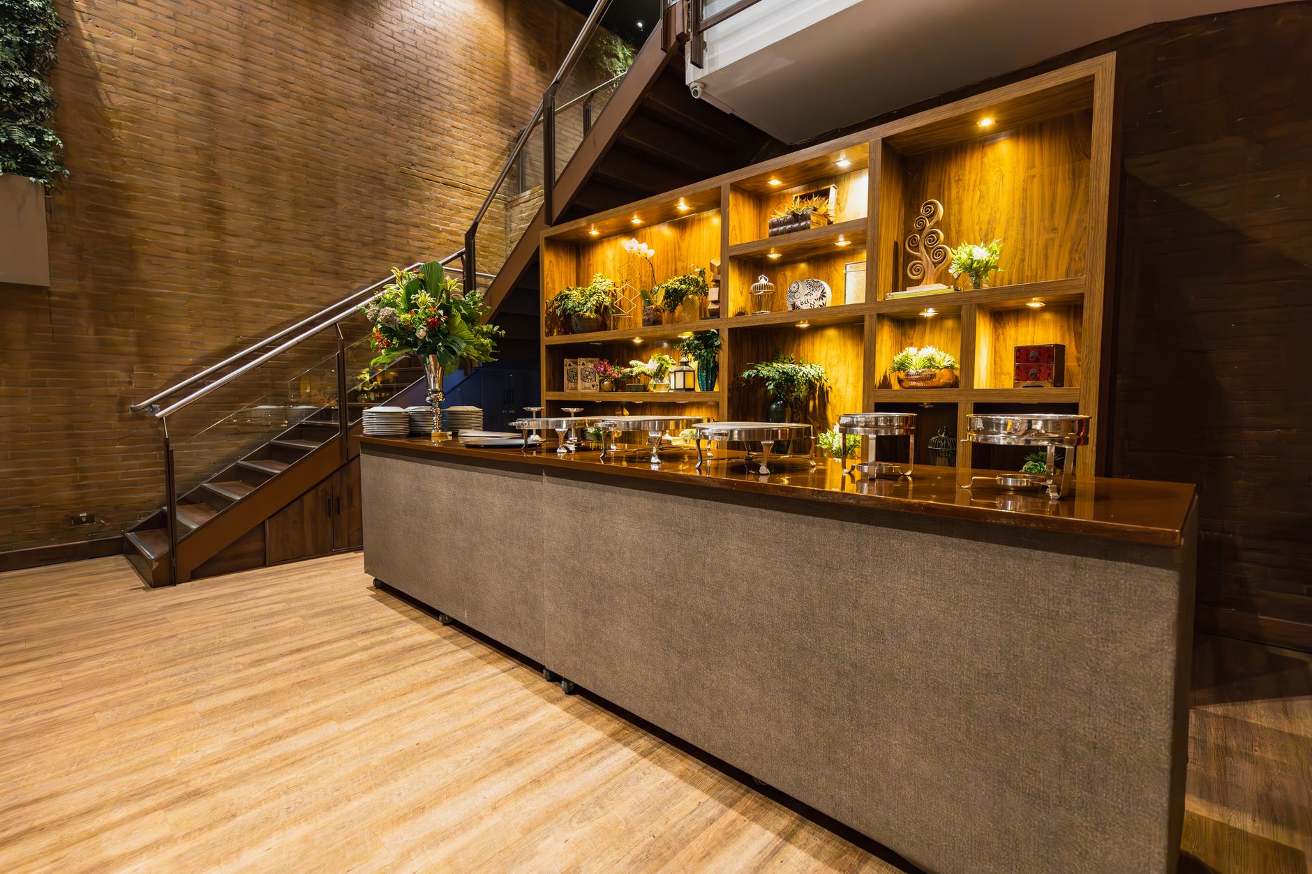 warm and inviting indoor event space decoration